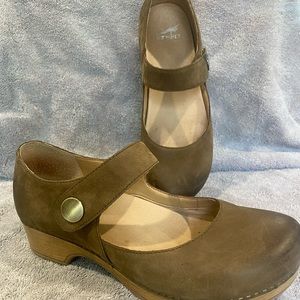 Dansko Nubuck Maryjane Clog